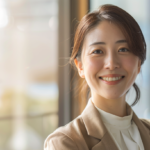 新札幌や札幌で大人の矯正を検討する方が、納得感を持って明るい表情で過ごす日常のイメージ。