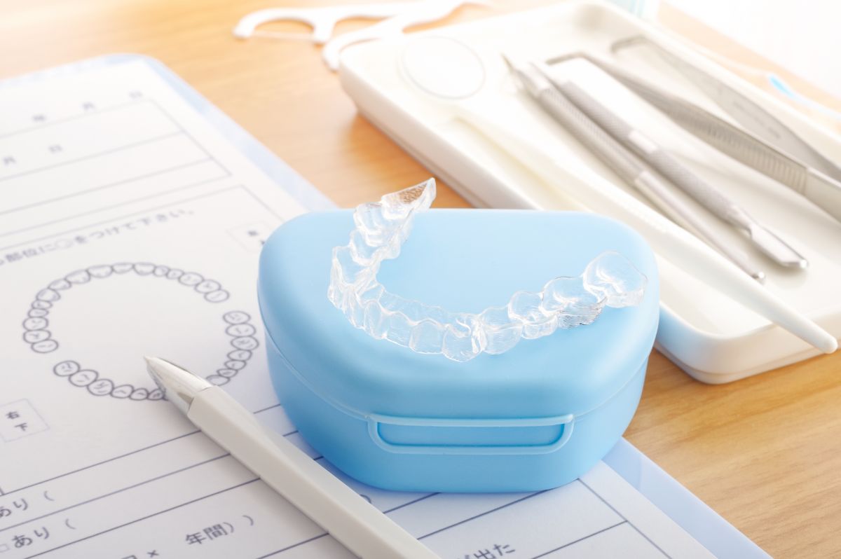 インビザラインリテーナーの特長と歯科矯正後の保定方法：詳しく解説